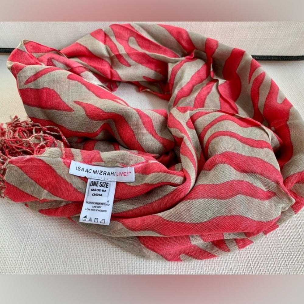 New 100% Rayon Isaac Mizrahi Live Animal Print Scarf